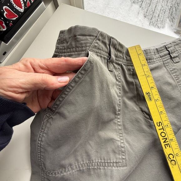 Eddie Bauer High Rise 100% Cotton Utility Capri Cropped Pants Sage Green Size 10 - Picture 7 of 10